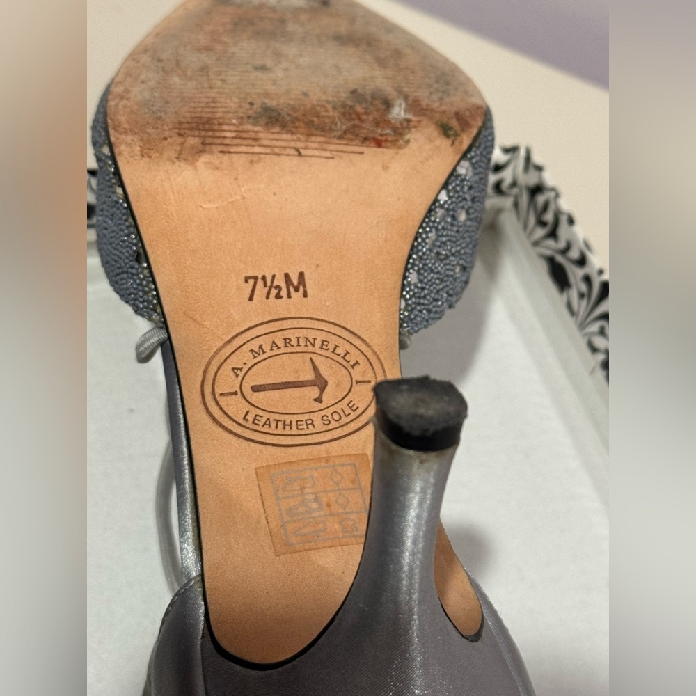 A. Marinelli size 7.5 silver sparkly heels in great condition! - Picture 8 of 10